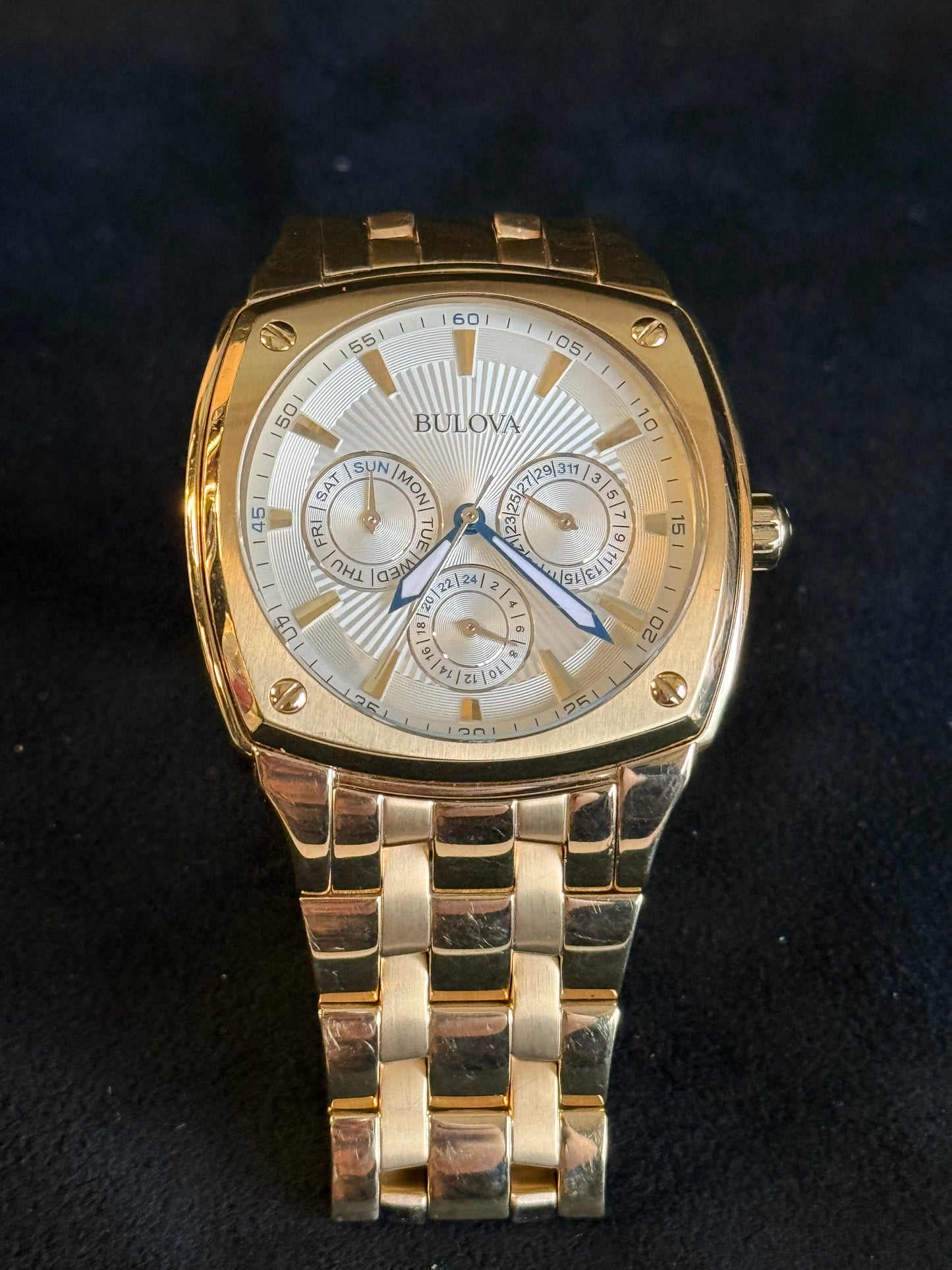 BULOVA GOLD-TONE WATCH 97C105