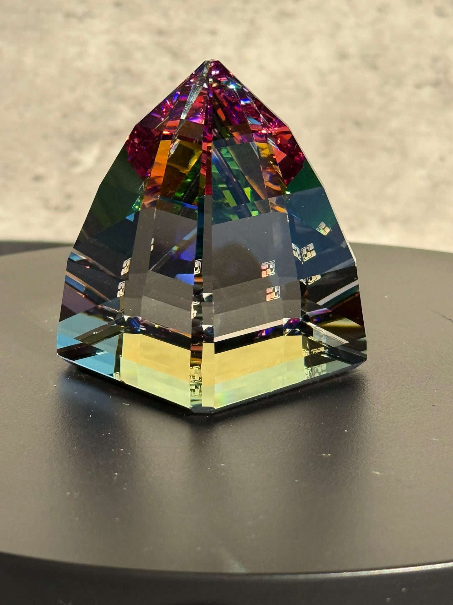 Vtg Swarovski Aurora Prism Pyramid Vitral Light Multifaceted Color Paperweight