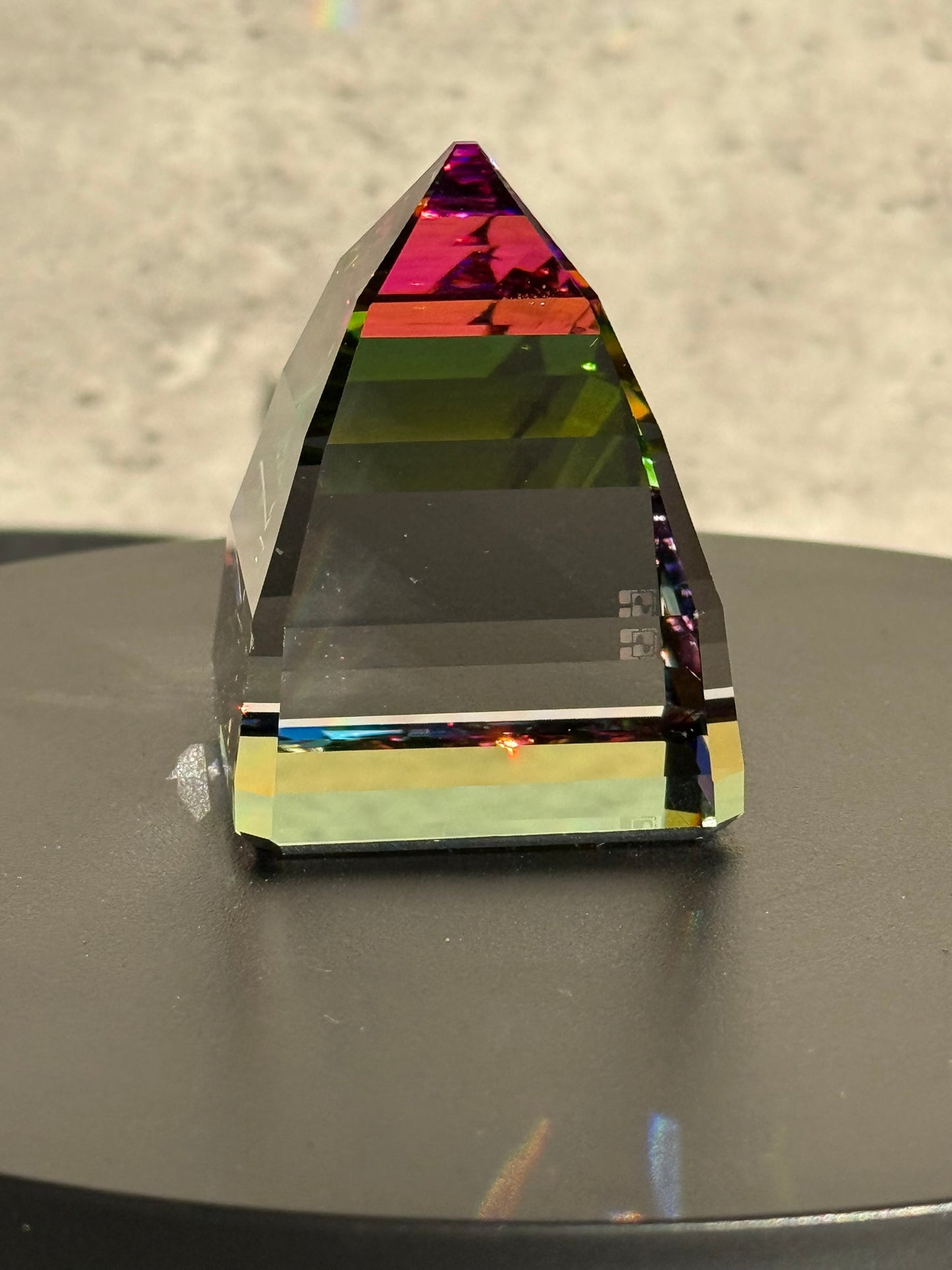 Vtg Swarovski Aurora Prism Pyramid Vitral Light Multifaceted Color Paperweight