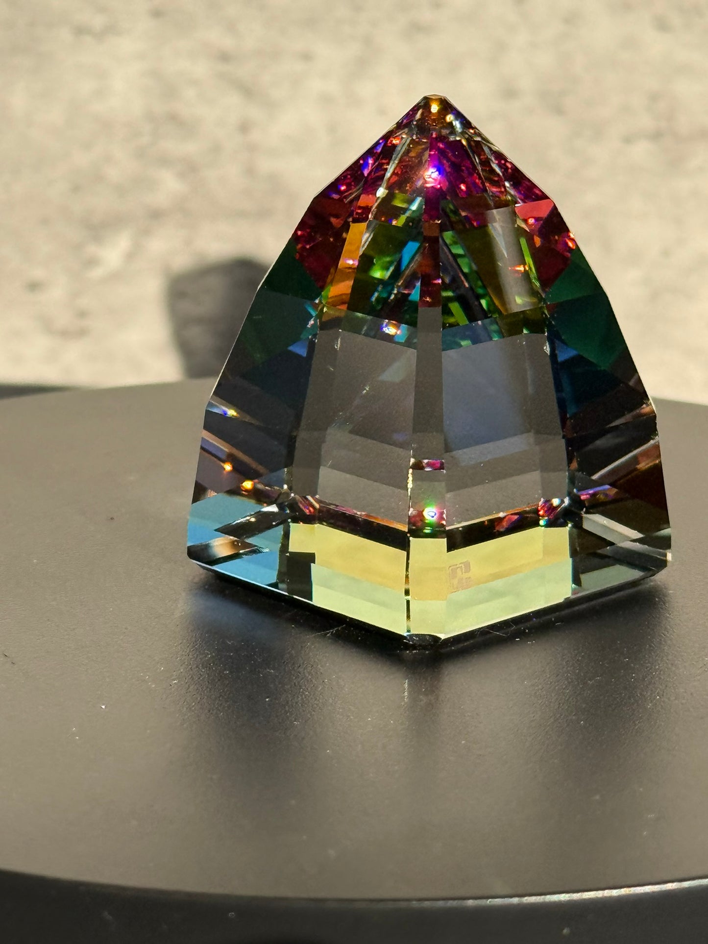 Vtg Swarovski Aurora Prism Pyramid Vitral Light Multifaceted Color Paperweight