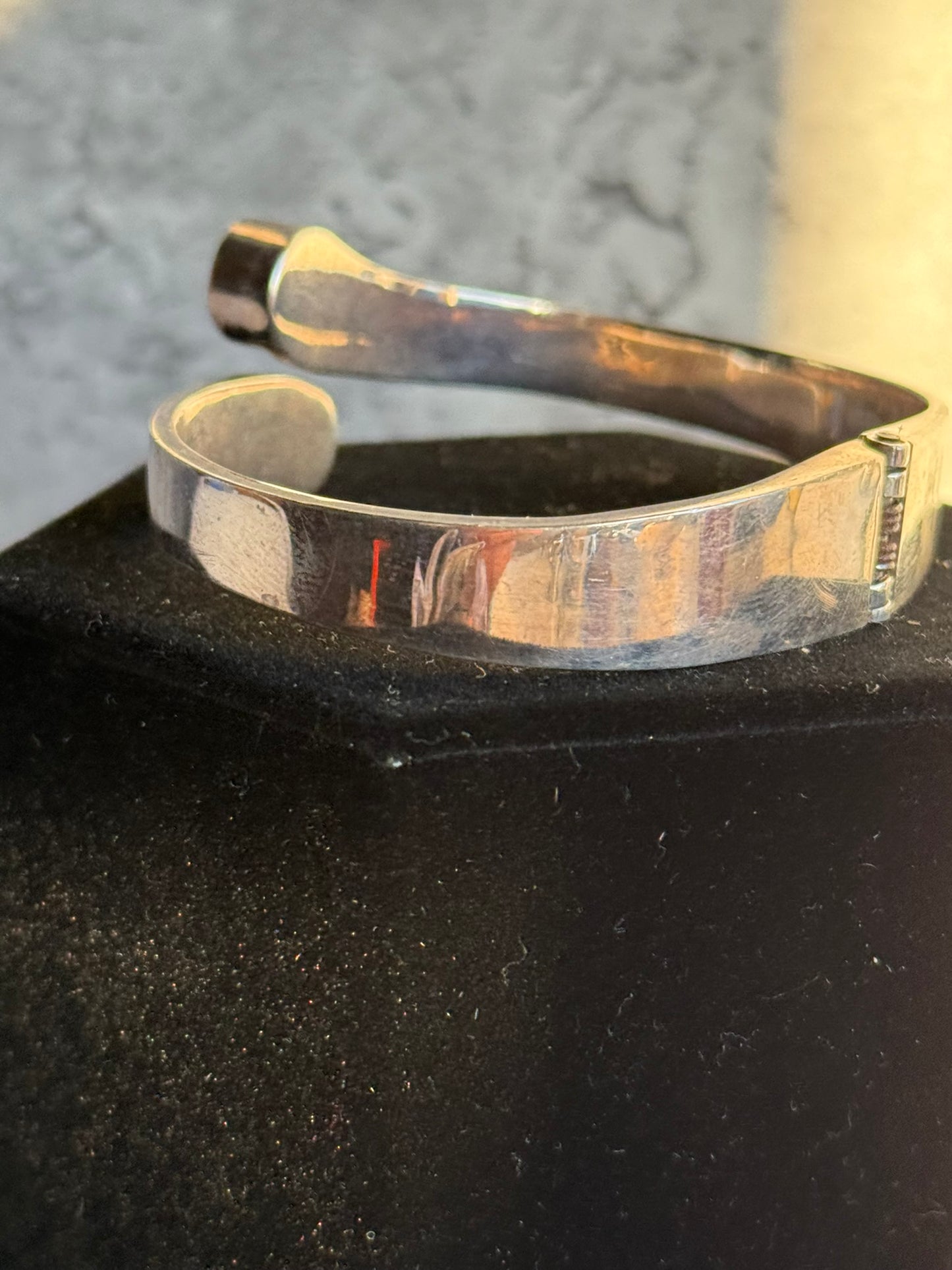 MEXICO 925 Sterling Silver  Vintage Black Onyx Bypass Cuff Bracelet