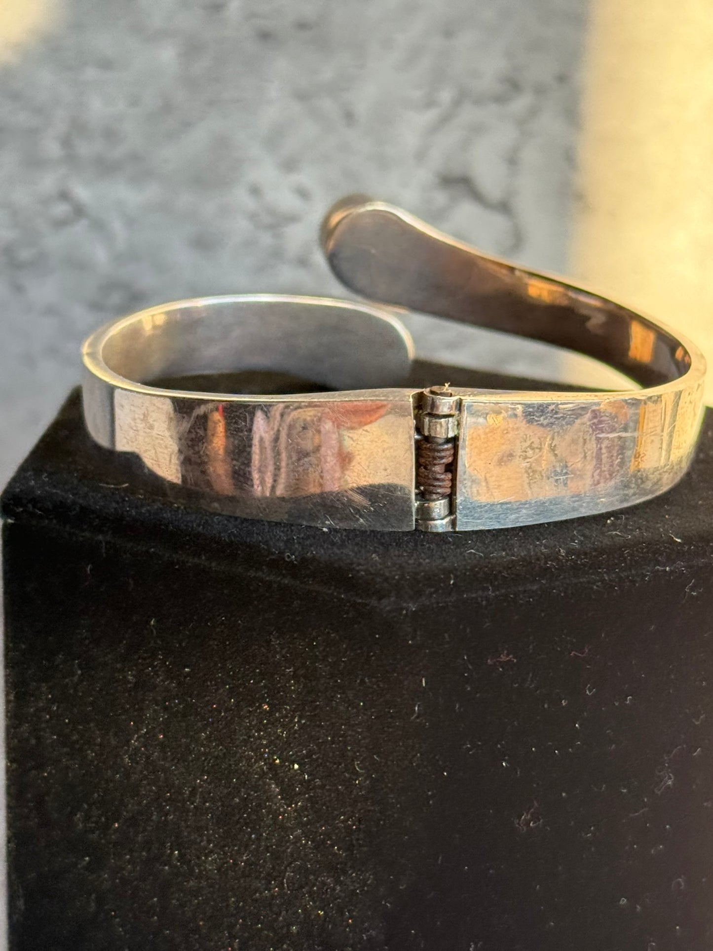 MEXICO 925 Sterling Silver  Vintage Black Onyx Bypass Cuff Bracelet