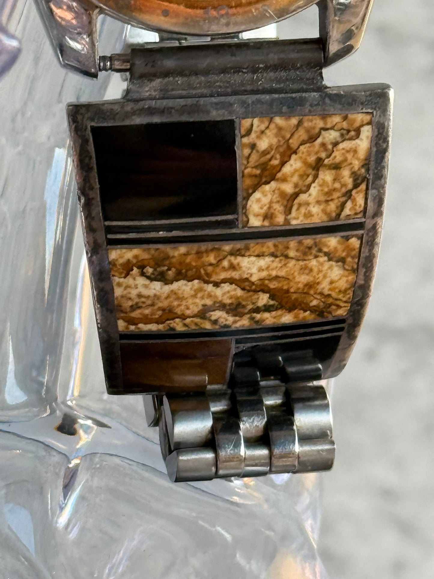 Seiko Kinetic Mens Watch Day Date Silver Gold Stainless Super Smiths Watch Band.