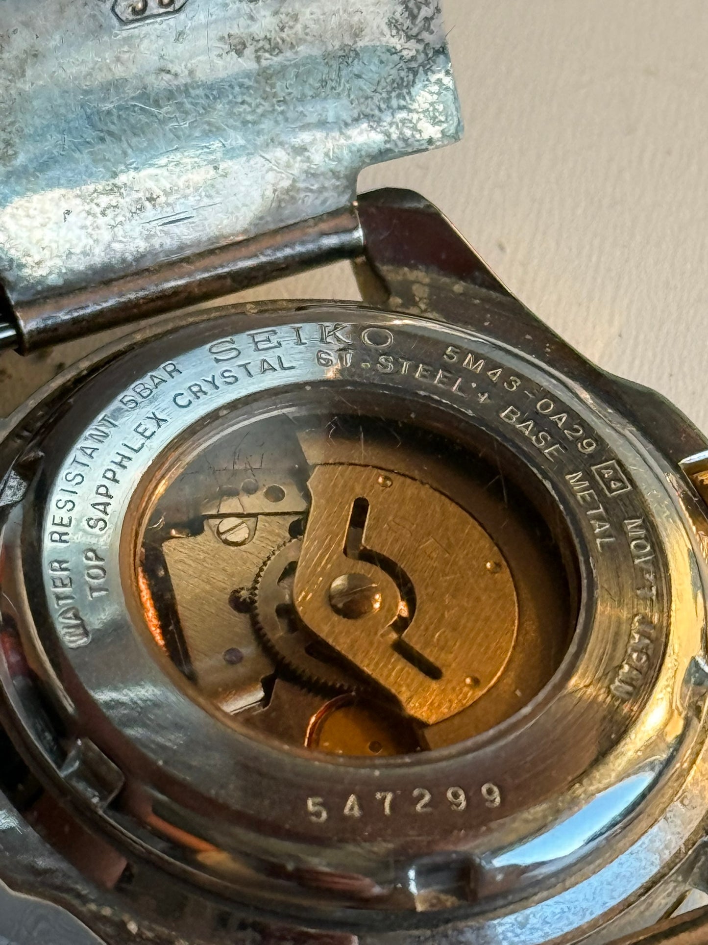 Seiko Kinetic Mens Watch Day Date Silver Gold Stainless Super Smiths Watch Band.