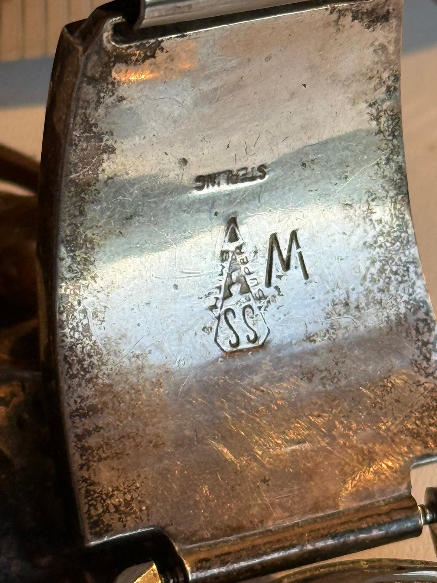 Seiko Kinetic Mens Watch Day Date Silver Gold Stainless Super Smiths Watch Band.